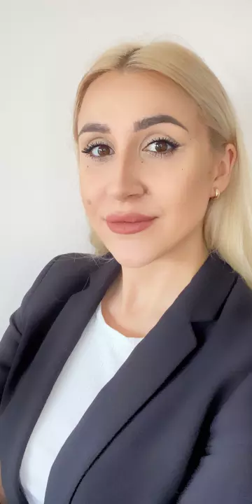 Laura Ocwieja 360